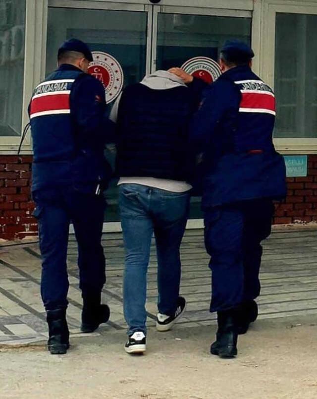 Tavana asılı bulunmuştu! Kızı, erkek arkadaşıyla plan yapıp öldürmüş