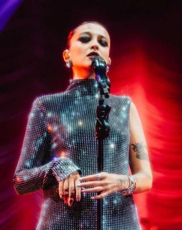 Konsere çıkmadığı için eleştirilen Melike Şahin'den açıklama: Hedef tahtasına konuldum