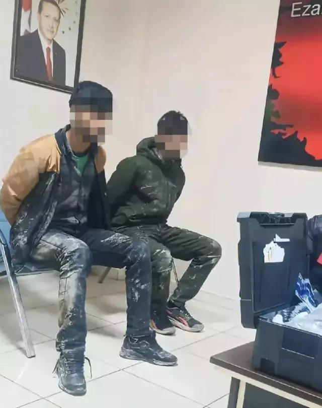 10 Kasım sirenleri sırasında Maltepe'de çekildiği belirtilen halay görüntüsü