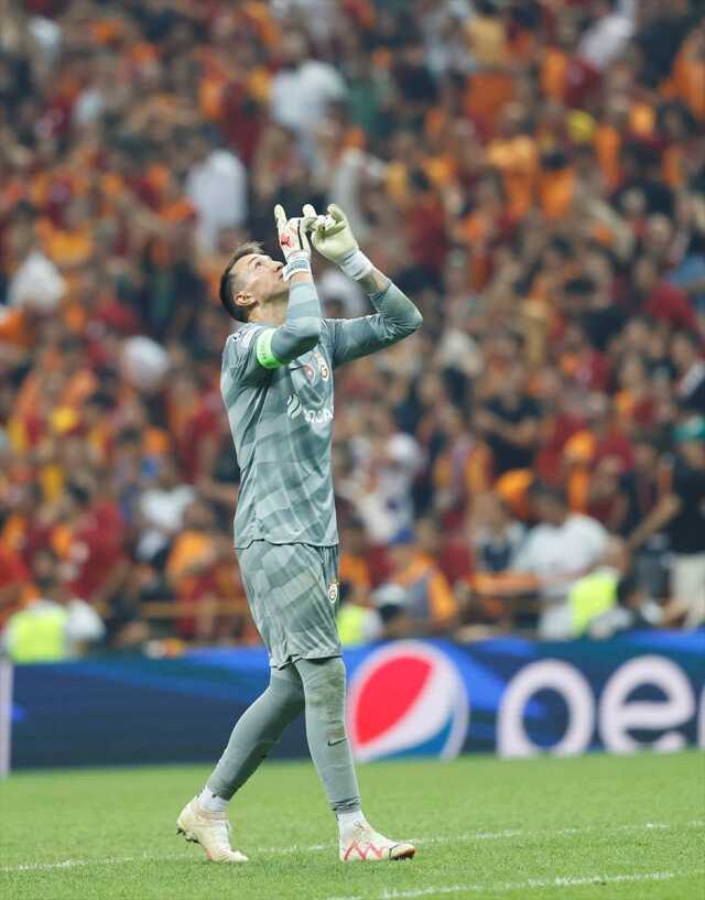 Bir dönem kapanıyor mu? Galatasaray'da Muslera için karar verildi