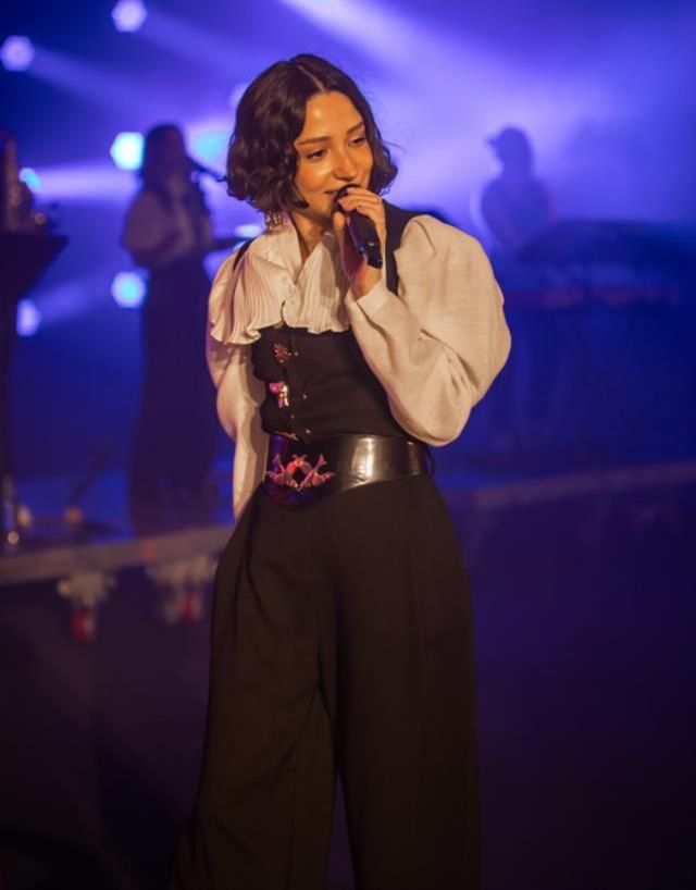 Zeynep Bastık, Dünya Kupası'na ev sahipliği yapan Katar'da konser verdi