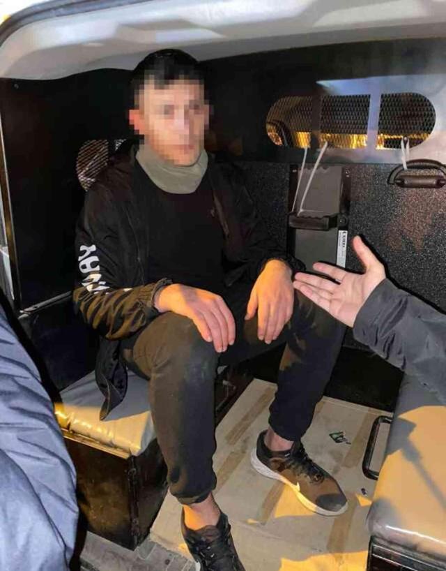 Kız arkadaşıyla kavga eden uzman çavuş, 3 mahalledeki motosiklet ve araçları kundakladı