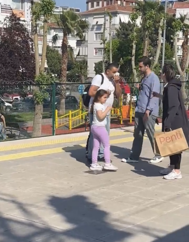 Marmaray'da Kavga: İki Çocuklu Adam Darbedildi