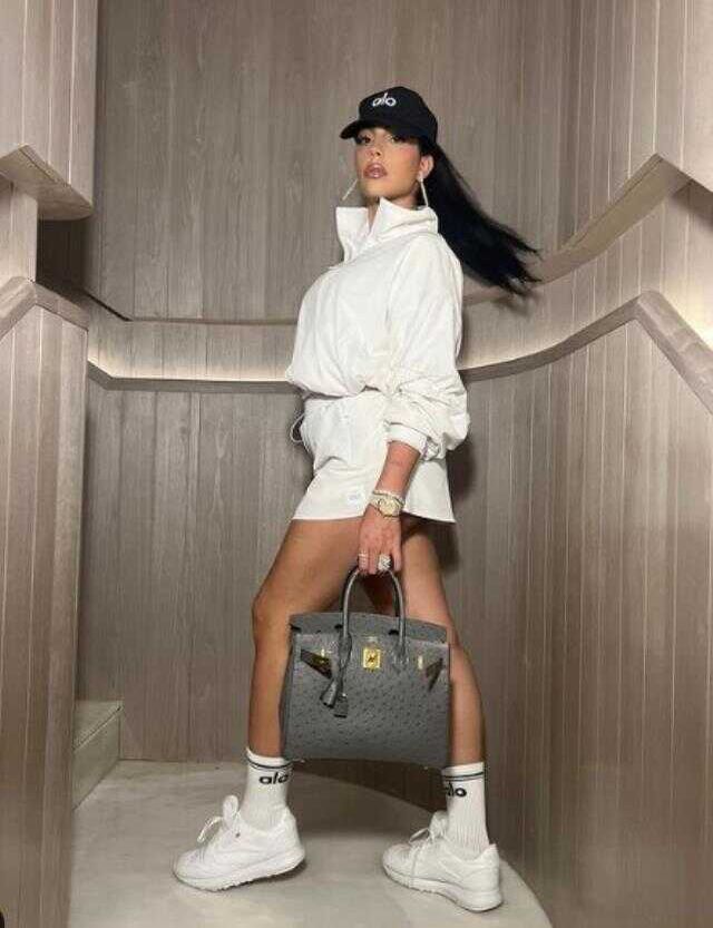 Ronaldo'nun sevgilisi Georgina Rodriguez'den Suudi Arabistan'da kıyameti kopartacak pozlar