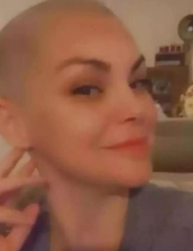 Şarkıcı Nez, 43. yaş gününü 21 önceki ateşli dansıyla kutladı