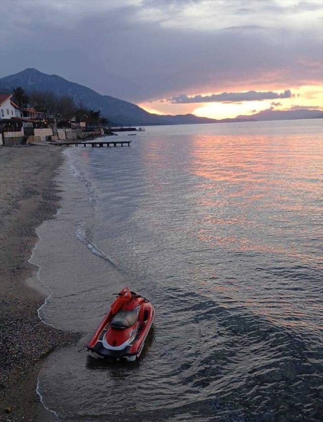 Film gibi olay! 10 yıl önce kaçtığı Türkiye'ye jet ski ile döndü