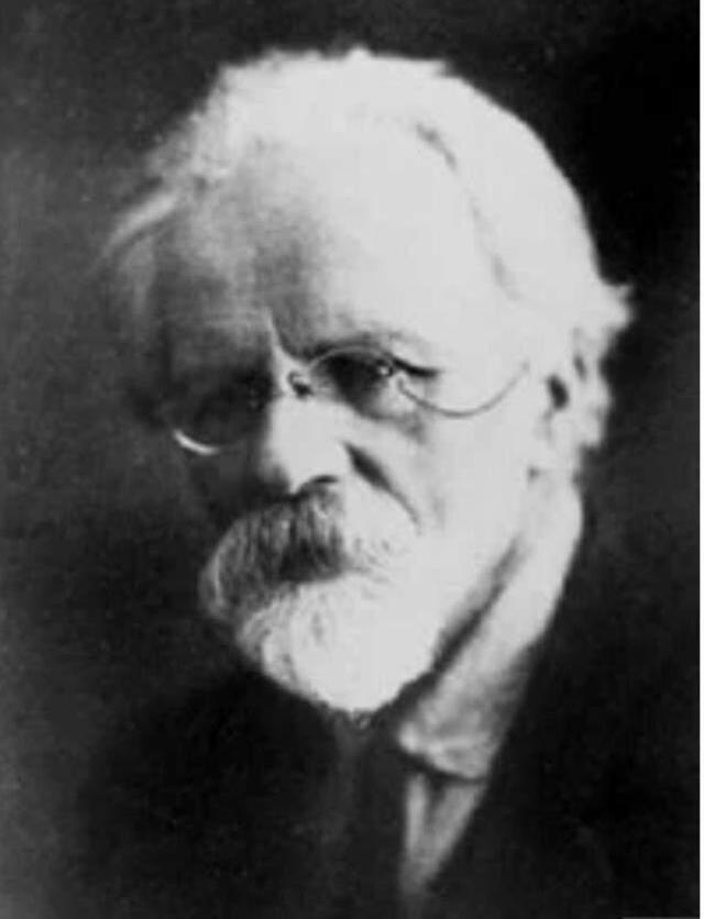 İnsan spermini dişi gorillere enjekte ettiler! İşte Rusların 'Süper asker'i yarı insan yarı maymun