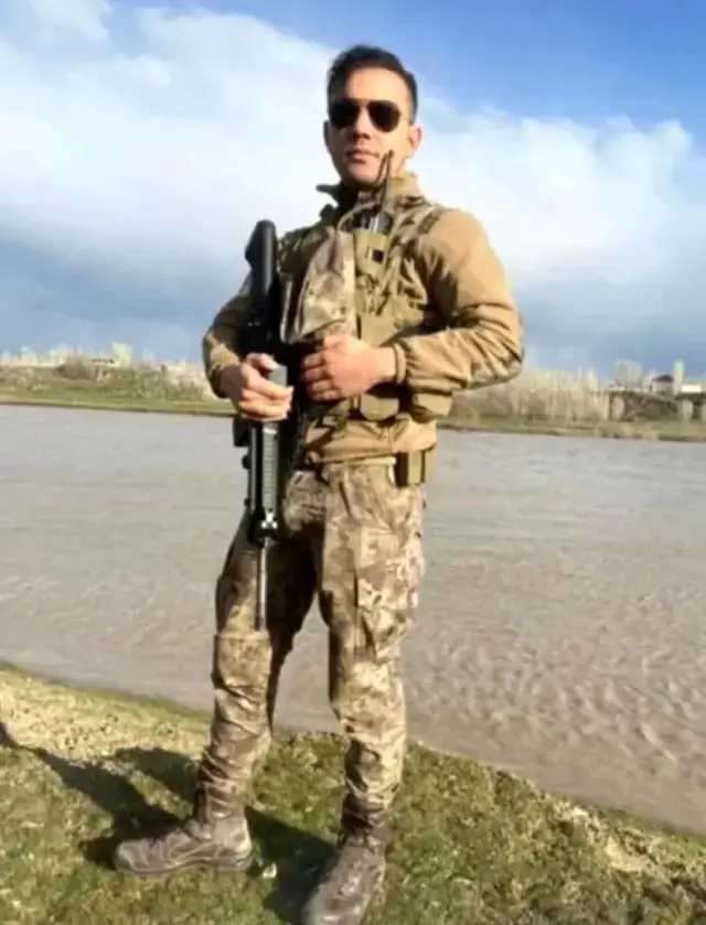 Merdivenden düşen Özel Harekat Polisi hayatını kaybetti