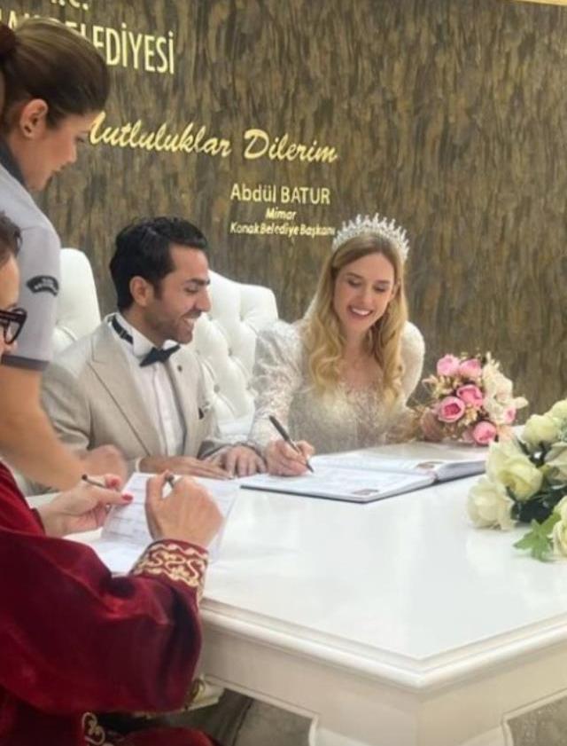 Oyuncu Wilma Elles, avukat sevgilisiyle dünyaevine girdi