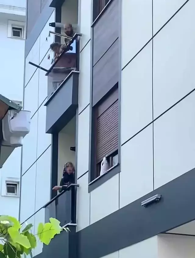 Son dakika haberleri | Ümraniye'de 'beni dövüyor' iddiası: Kapıları kilitledi, polisi bekledi