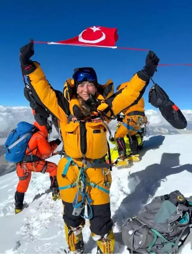 Denizlili dağcıdan büyük başarı! K2'ye çıkan ilk Türk kadını oldu
