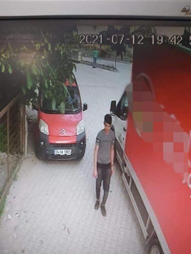 Boğazını sıkıp, cinsel istismara kalkıştığı genç kızı sesler gelince bırakmış