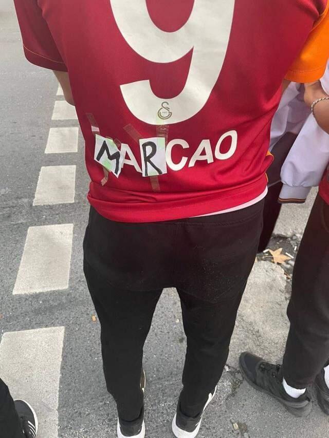 Galatasaray taraftarı, Falcao formasına ufak bir dokunuş yaptı! Son haline beğeni yağıyor