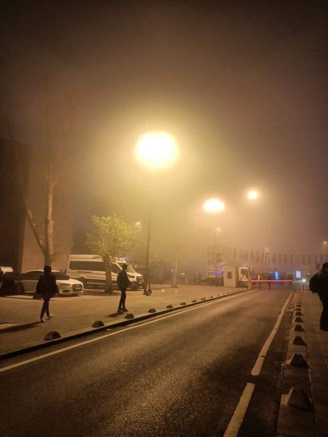 Meteoroloji'nin 'sarı kod' ile uyardığı İstanbul'da sis bastırdı, vapur seferleri iptal edildi