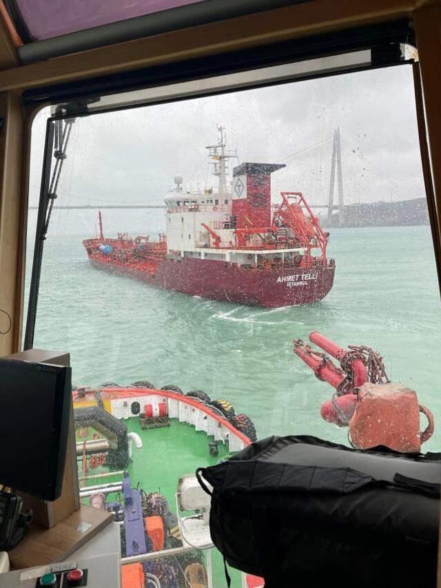 Son Dakika: İstanbul Boğazı, tanker arızası nedeniyle gemi trafiğine kapatıldı