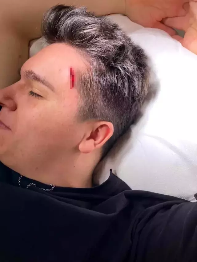 Fenomen Abdüsselam Yılmaz ve Batuhan Şahin' partide kavga etti! Masa ve şişeler havada uçuştu