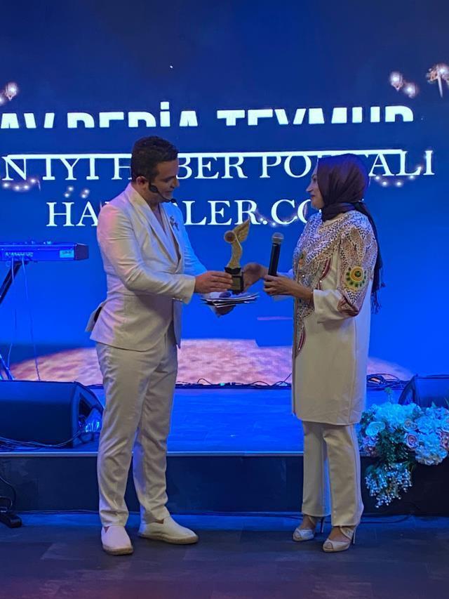 10. Mood Ödülleri sahiplerini buldu. Haberler.com'a yılın en iyi haber portalı ödülü verildi