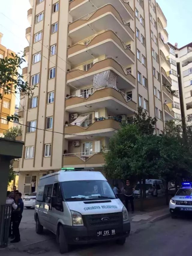 Hakim, evinde çocuklarının da olduğu sırada başından tek kurşunla intihar etti