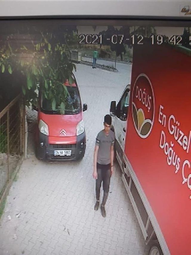Afgan şahsın tecavüz girişimi sırasında ölen kardeşinin davasında jileti tercümana saplamıştı, ifadesi ortaya çıktı