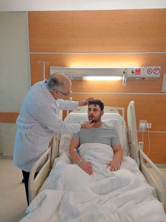 Kırık dişini önemsemeyen genç adam hızla yayılan dil kanserine yakalandı