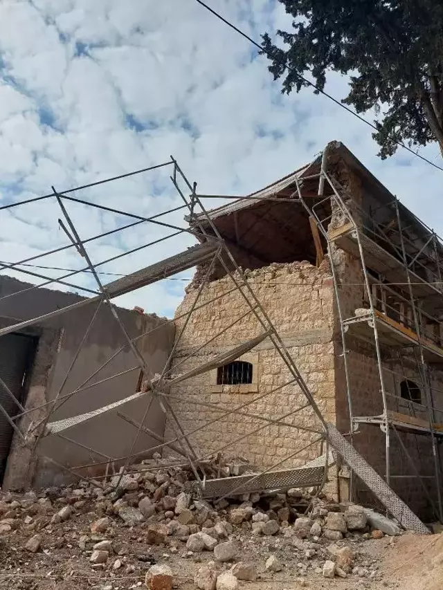 Kibar Feyzo'nun çekildiği tarihi konak da depremde hasar aldı
