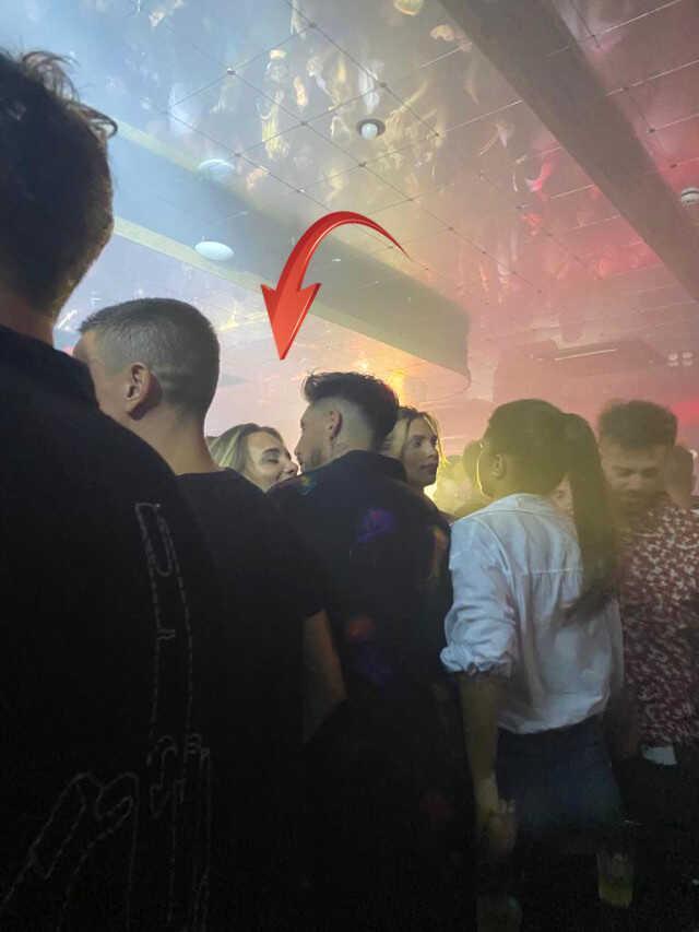 Ülkeyi sallayan bomba aşk! Sosa, Arjantinli yıldızın karısıyla barda dudak dudağa yakalandı