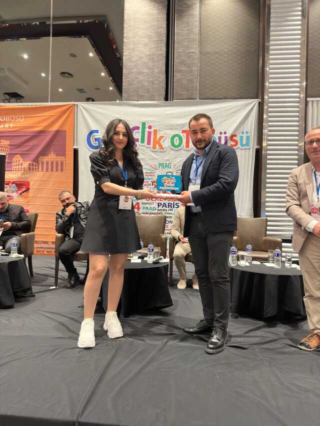 550 Genç Türkiye Gençlik Buluşması için Pullman İstanbul Hotel'de bir araya geldi.