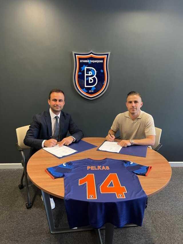 Başakşehir, Dimitris Pelkas'ı renklerine bağladı