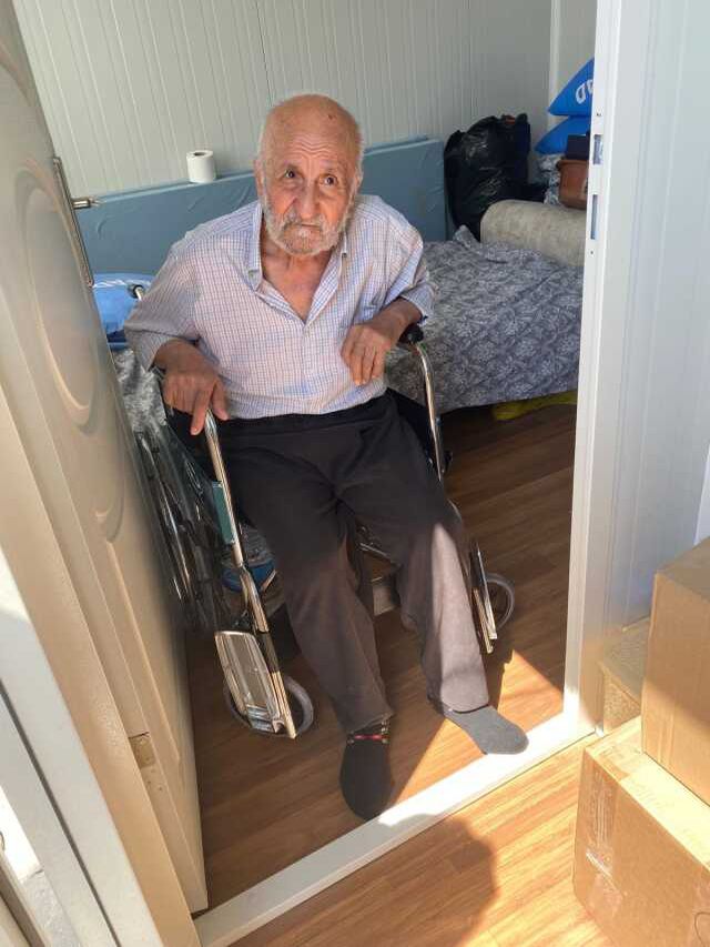 Adıyaman Belediyesi, İhtiyaç Sahiplerine Tekerlekli Sandalye Hediye Etti