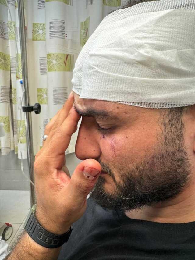 İsrail polisi, Mescidi Aksa'da çekim yapan AA foto muhabirini öldüresiye dövdü