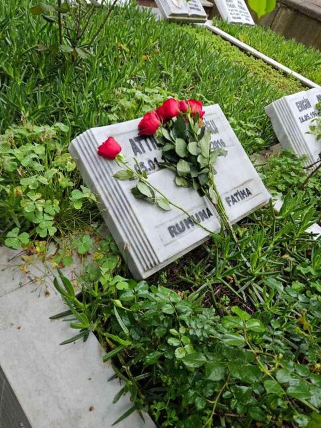 Ünlü müzisyen Atilla Özdemiroğlu, 8'nci ölüm yıldönümünde anıldı