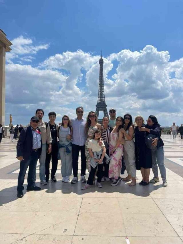 Türk İnfluencer Serap Oğuz ve İş Adamı Cihan Delipınar'ın Masalsı Paris Düğünü