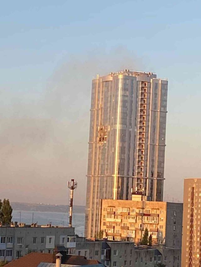 Ukrayna, Rusya'da 38 katlı bir binayı drone ile vurdu! O anlar kamerada