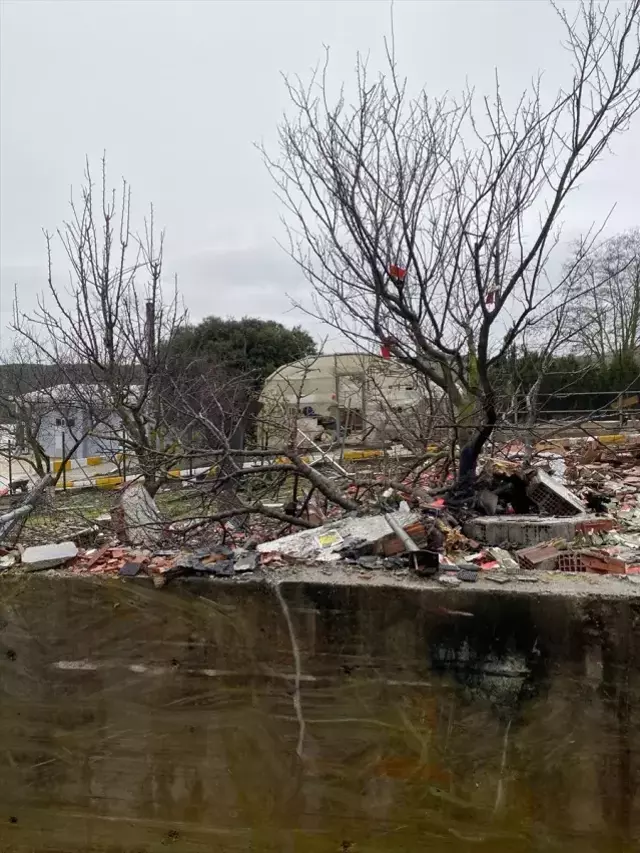 Bakan Yerlikaya: Balıkesir'deki mühimmat fabrikasındaki patlamada 11 kişi vefat etti