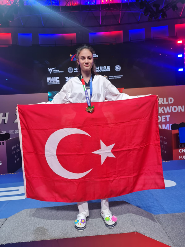 Milli Sporcumuz Sena Yılmaz, dünya şampiyonu