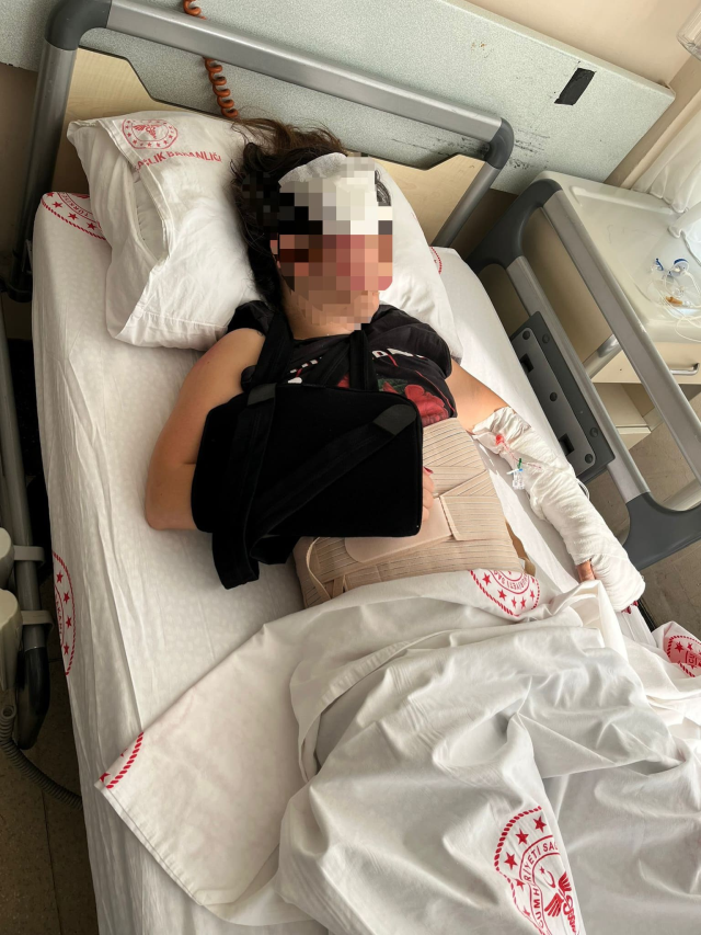 Komşu kavgası feci bitti, doktorun iteklediği kadın ağır yaralandı
