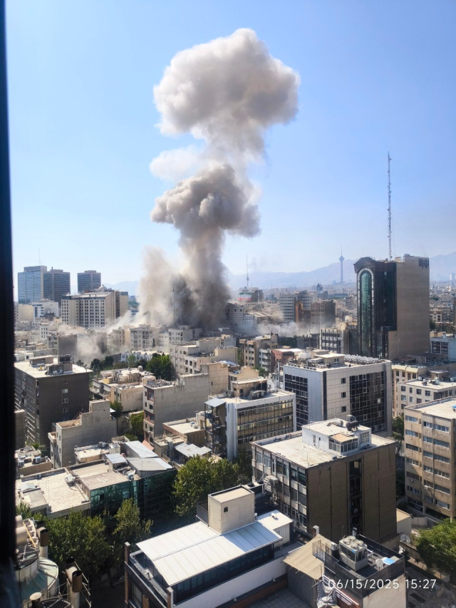 İran'dan okkalı misilleme! İsrail'de 'Sığınaklara gidin' çağrısı yapılıyor