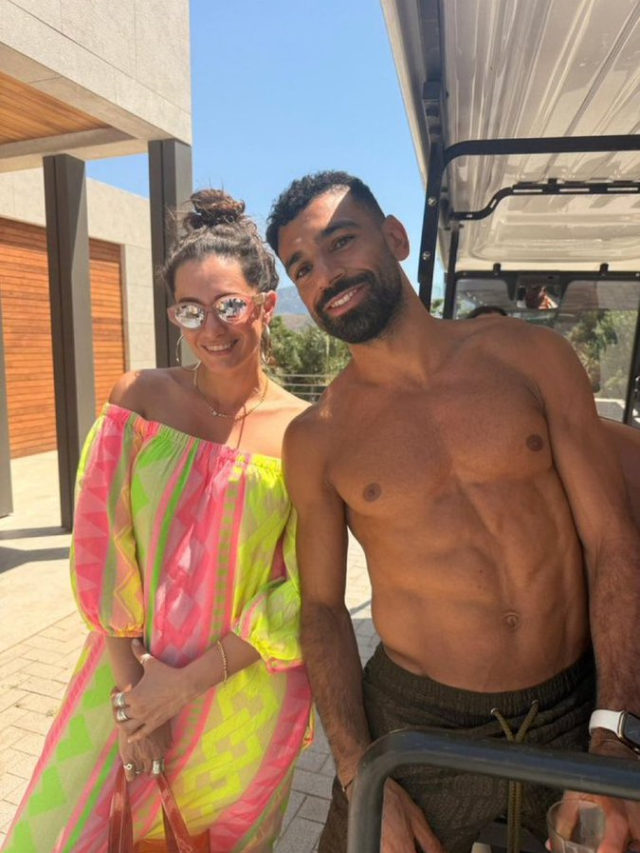 Hande Doğandemir, dünyaca ünlü futbolcu Salah ile fotoğrafını paylaştı