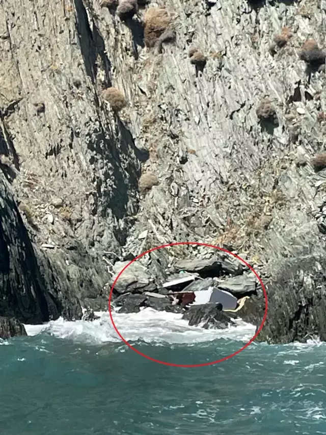 İş insanı Halit Yukay'ı 13 kurbağa adam arıyor! Kayalıklara vurmuş tekne parçaları bulundu