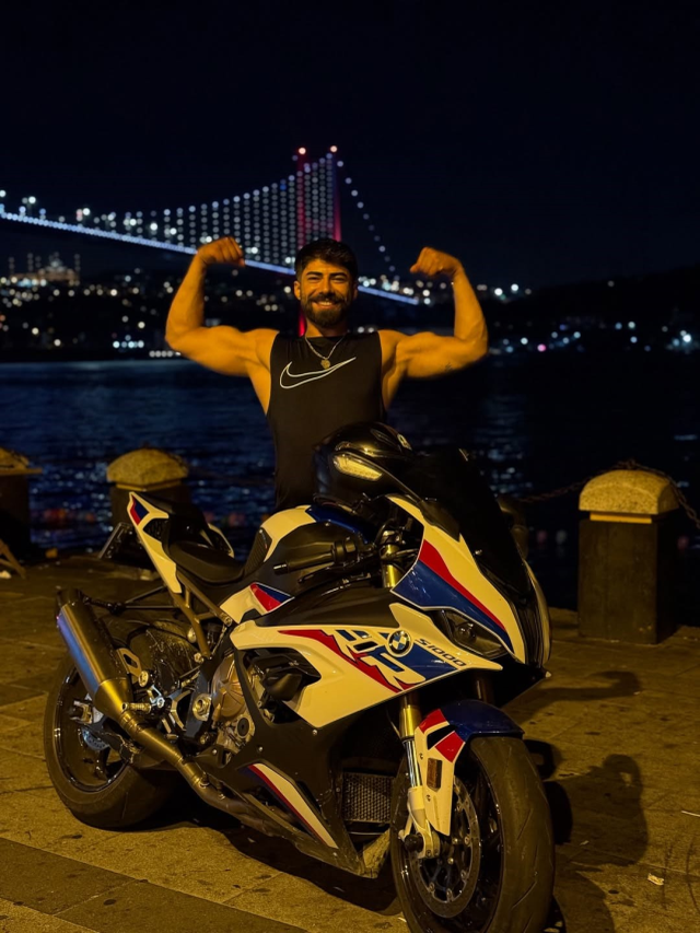 Sosyal Medya Fenomeni Deniz Servan Narin Motosiklet Kazasında Hayatını Kaybetti