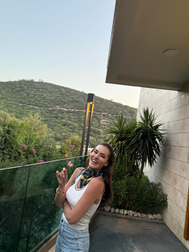 Fahriye Evcen'den 'Her şey yolunda' paylaşımı