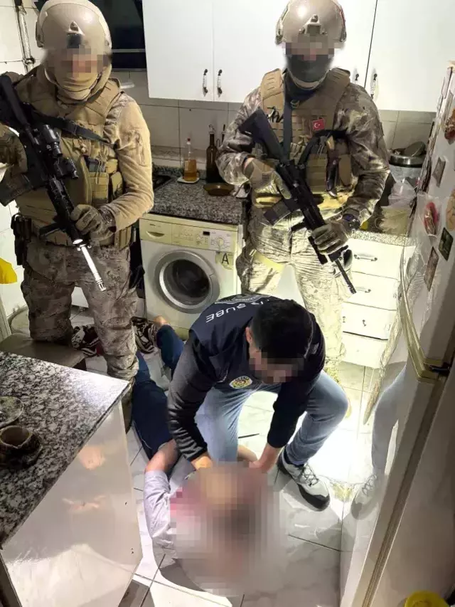 3 ilde 105 adrese baskın: 89 kişi gözaltına alındı