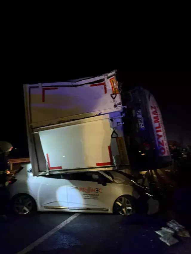 Olay yerine gelen kurtarma ekipleri