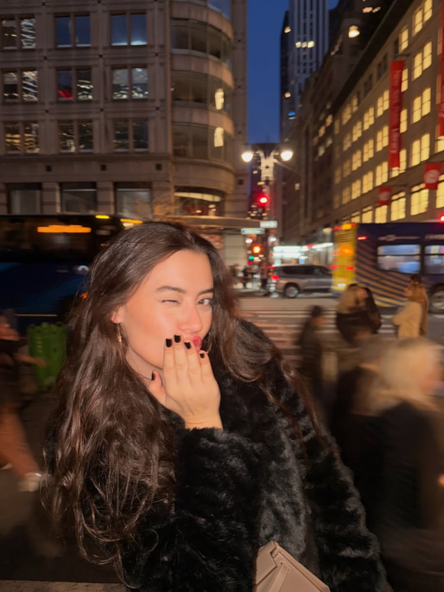 Tescilli güzelin yeni işi herkesi şaşırttı, kamera önünde olmayacak