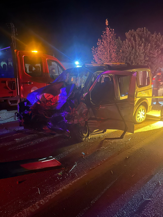 Osmaniye'de otomobil ile hafif ticari araç çarpıştı: 3 ölü, 2 yaralı