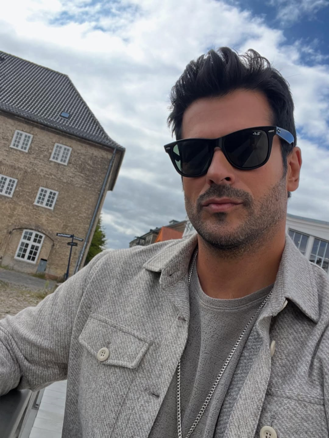 Burak Özçivit'ten rekor anlaşma! Kazandığı para dudak uçuklattı