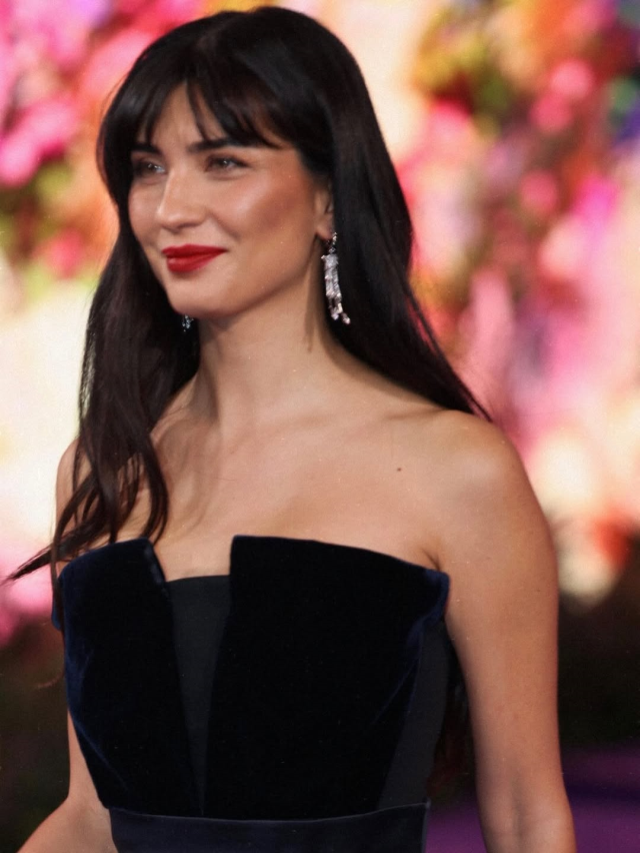 Tuba Büyüküstün'ün ödül töreninde sunucuya verdiği yanıt çok konuşulur