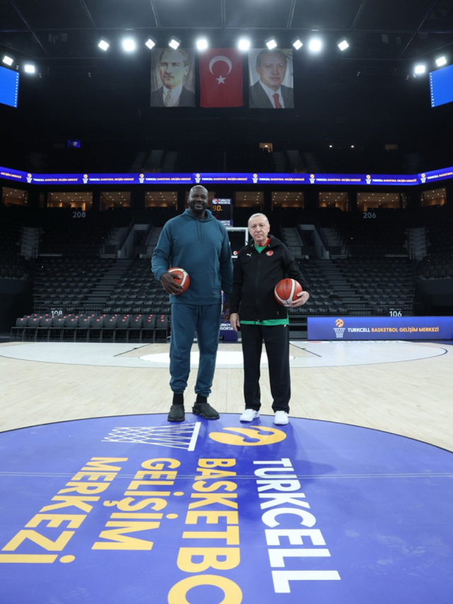 Cumhurbaşkanı Erdoğan, NBA'in efsanesiyle basketbol oynadı
