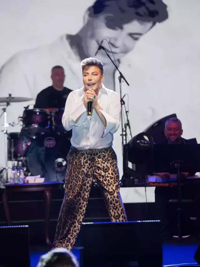 Ünlü şarkıcı Fatih Ürek hayatını kaybetti