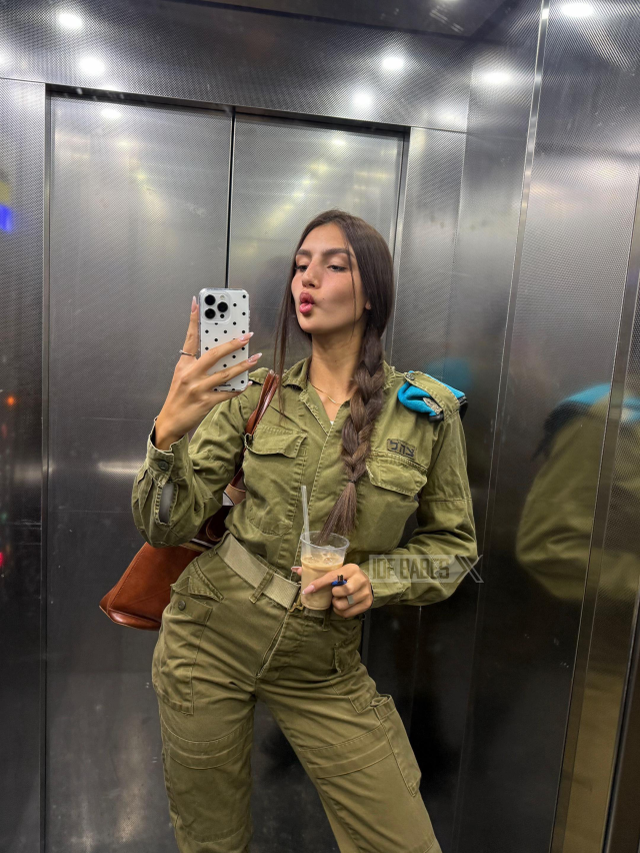 İsrailli kadın askerlerden olay paylaşım
